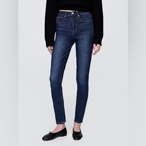 Gap High Rise Dark Wash True Skinny Jeans - Size 12R